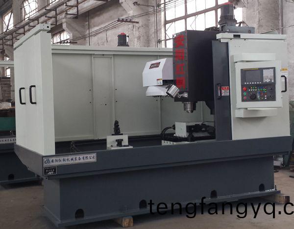 前軸鎖(suo)銷孔(kong)專(zhuan)用(yong)加工(gong)