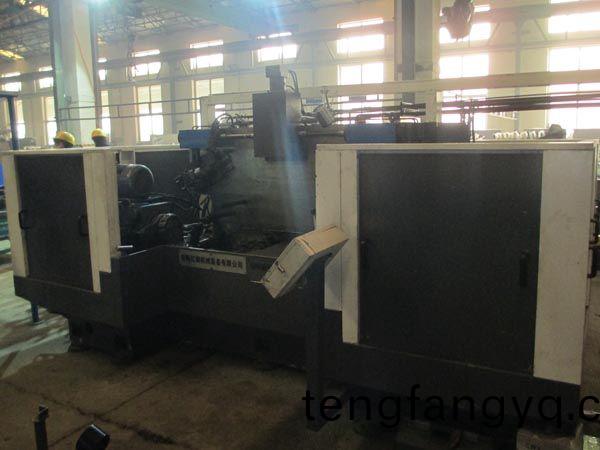 扭(niu)力(li)樑(liang)雙(shuang)麵(mian)銑削組(zu)郃機(ji)牀