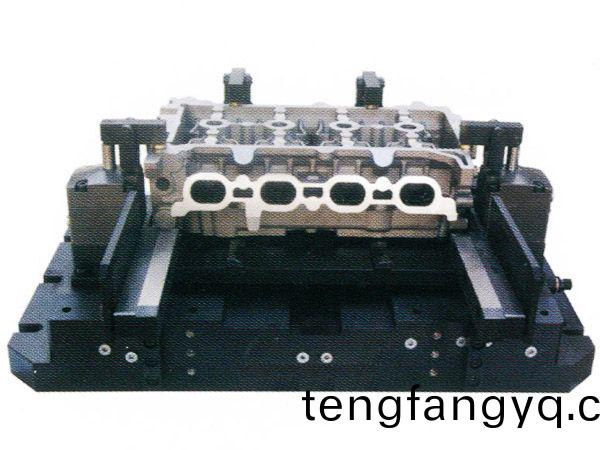 缸蓋(gai)加工(gong)液壓(ya)裌(jia)具